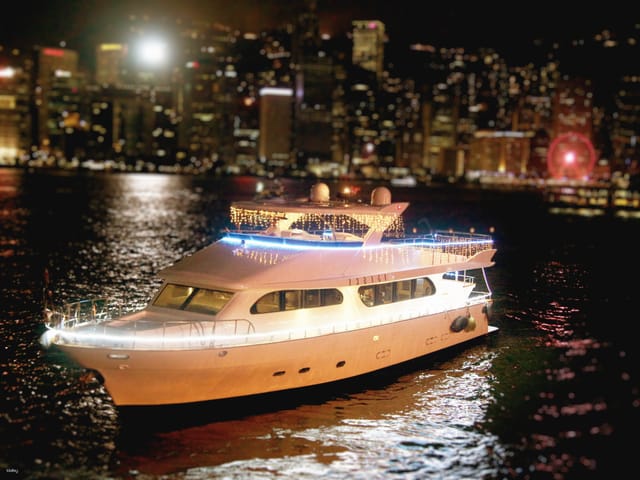 phenomenal-night-hong-kong-victoria-harbour-night-cruise-dreamer-night-cruise-star-chaser_1